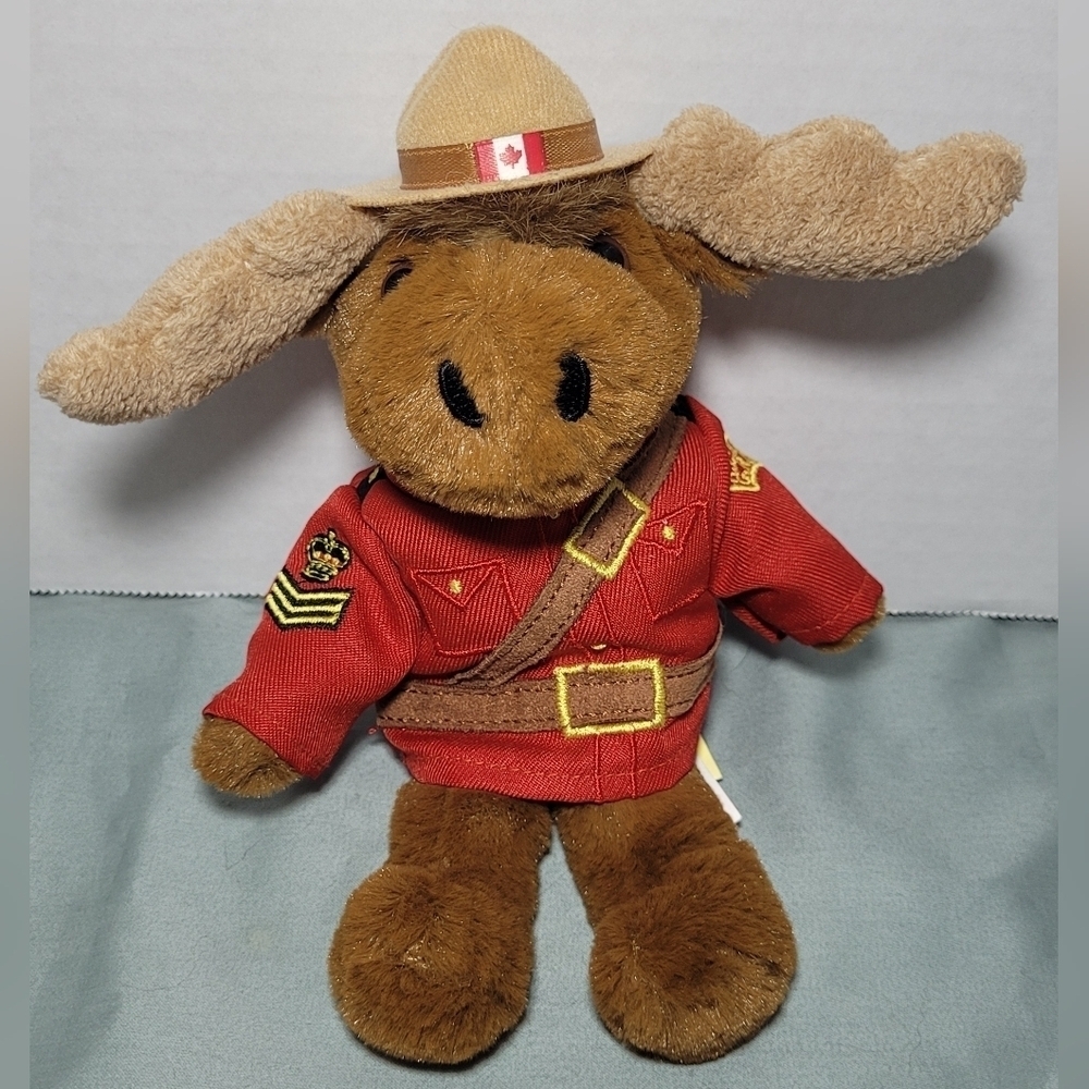Royal Canadian Mounted Police Plush Sargent Bull Moose In Uniform Stuffed Animal